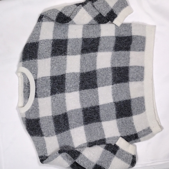 PLAID Knit Sweater Medium - Picture 10 of 11